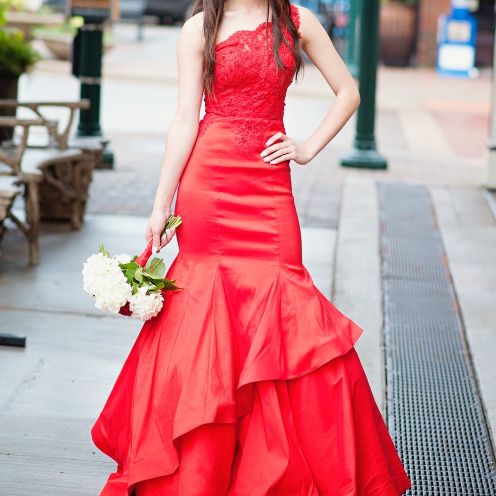 Sherri Hill Prom Dress